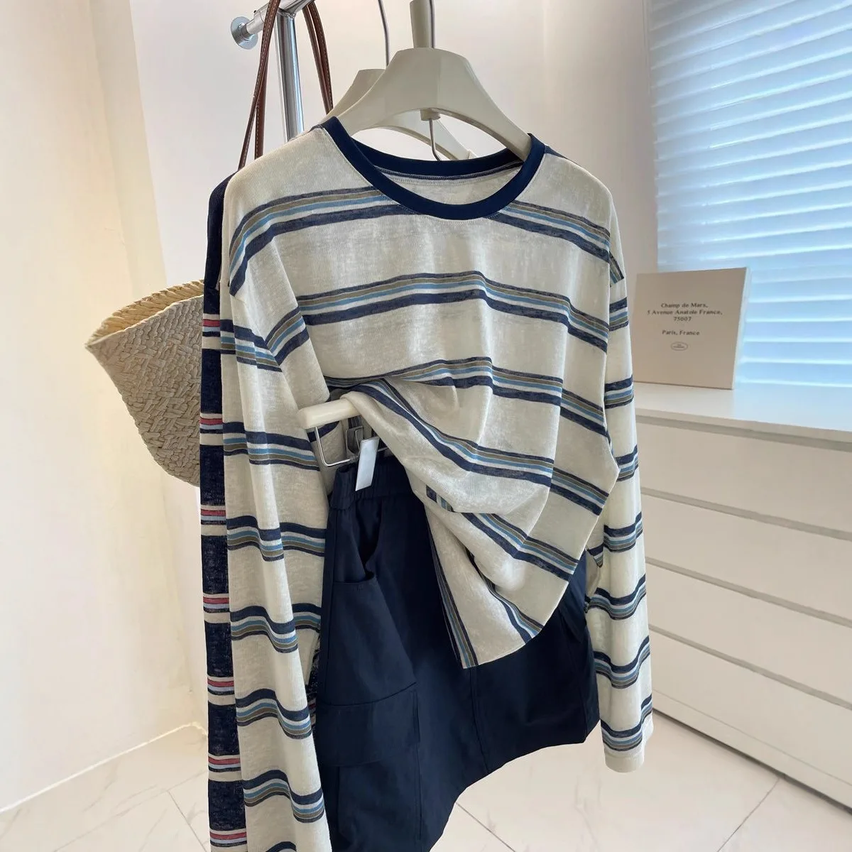 Minimalist Blue White Stripe L - Blouses 评论和价格